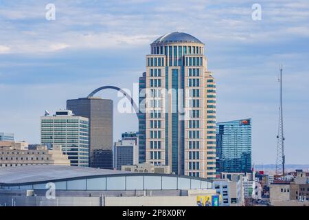 Missouri, FEBRUAR 23 2023 - Blick aus der Vogelperspektive auf die St. Louis City Cape vom Riesenrad Stockfoto