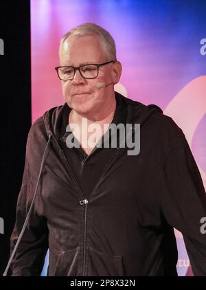 Köln, Deutschland. 09. März 2023. Bret Easton Ellis, US-Autor, kommt zum Literaturfestival lit.Cologne. Kredit: Oliver Berg/dpa/Alamy Live News Stockfoto