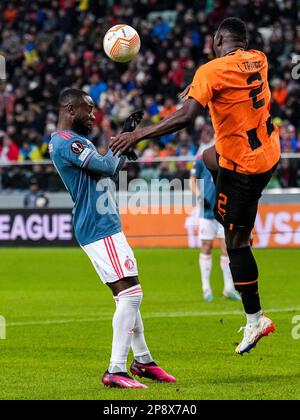 Warschau - Lutsharel Geertruida von Feyenoord, Lassina Traore von Shakhtar Donezk während des Spiels Shakhtar Donezk gegen Feyenoord im Stadion Wojska Polskiego am 9. März 2023 in Warschau, Polen. (Box zu Box Pictures/Tom Bode) Stockfoto