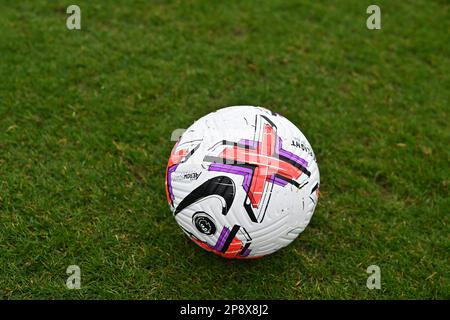 GB, London - 09. März 2023 - neuer Nike Flight Ball Dritter und letzter offizieller Premier League Ball im letzten Teil der Saison 2022/23. Foto: Sebastian Frej Stockfoto