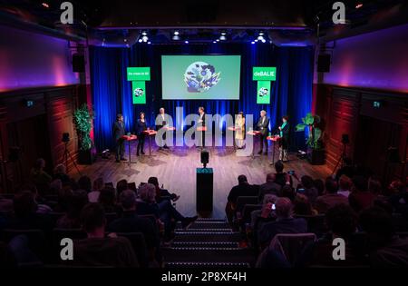 AMSTERDAM - (VLNR) Theo Bovens (CDA), Tineke Huizinga-Heringa (Christliche Union), Paul van Meenen (D66), Mei Li Vos (PvdA), Paul Rosenmoller (Groenlinks) und Ilona Lagas (BBB) während der Wahldebatte mit Parteiführern für den Senat im Vorfeld der Provinzratswahlen. Während der Debatte werden die verschiedenen Krisen diskutiert, mit denen das Land konfrontiert ist, wie die Stickstoffkrise und die Einwanderungskrise. ANP BART MAAT niederlande out - belgien out Stockfoto