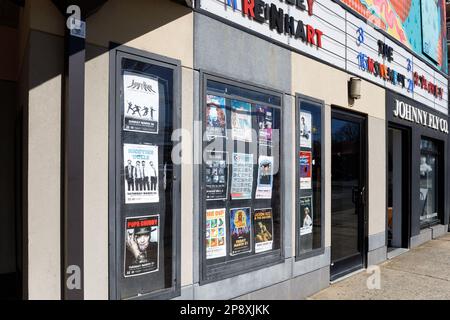 CHARLOTTE, NC-5. MÄRZ 2023: Bezirk Noda. Das Neighborhood Theatre and Cultural Center. Stockfoto