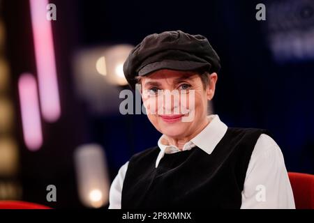 Köln, Deutschland. 09. März 2023. Katharina Thalbach, Schauspielerin, aufgenommen nach der Talkshow "Kölner Treff" in den WDR-Studios in Bocklemünd. Kredit: Rolf Vennenbernd/dpa/Alamy Live News Stockfoto