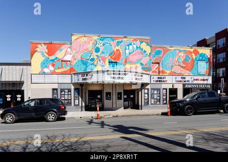 CHARLOTTE, NC-5. MÄRZ 2023: Bezirk Noda. Das Neighborhood Theatre and Cultural Center. Stockfoto