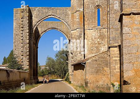 Ruinen des Klosters San Antón. Pilger. Provinz Burgos. Spanien. Camino de Santiago Stockfoto