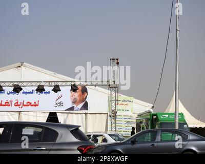 Gizeh, Ägypten, März 9 2023: Commerce Trading Room Zent for Basic Food Supplies with low prices im Rahmen der Bürgerinitiative von Präsident Al Sisi Stockfoto