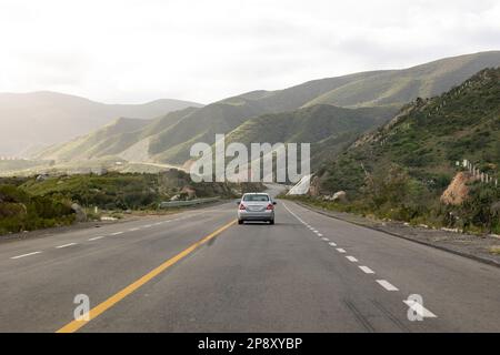 Baja California, Mexiko - Ensenada Freeway am späten Nachmittag Stockfoto