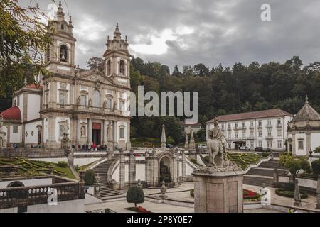 Wunderschöner Blick auf das Bom Jesus Sanctuary in Braga, Portugal Stockfoto