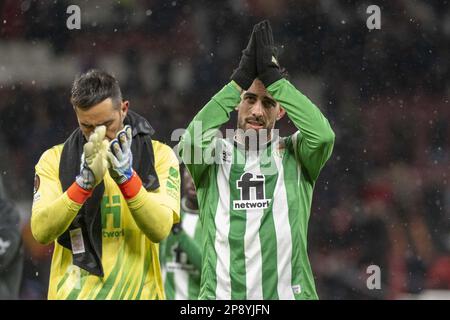 Manchester, Großbritannien. 09. März 2023. Borja Iglesias Depois perder o jogo entre Manchester United gegen Real Betis, in Old Trafford, Manchester, England. Man United hat 4-1 gewonnen (Foto: Richard Callis/Sports Press Photo/C – FRIST VON EINER STUNDE – FTP NUR AKTIVIEREN, WENN BILDER WENIGER ALS EINE STUNDE ALT sind – Alamy) Guthaben: SPP Sport Press Photo. Alamy Live News Stockfoto