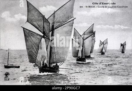 Claude Lacourarie - bretonischer Fotograf - Landleben der Bretagne um 1900 - Saint-Malo Bisquine Race Cancalaise - Cote de Emeraude Stockfoto