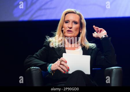 Köln, Deutschland. 09. März 2023. Claudia Kleinert, die deutsche Fernsehmoderatorin, wird am 9. März 2023 auf der Bühne der Sartory Saele Hall in Köln gesehen (Foto: Ying Tang/NurPhoto).0 Kredit: NurPhoto SRL/Alamy Live News Stockfoto