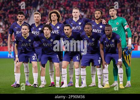 Sevilla, Spanien. 09. März 2023. Start-11 von Fenerbahce für das Spiel der UEFA Europa League zwischen dem FC Sevilla und Fenerbahce im Estadio Ramon Sanchez Pizjuan in Sevilla. (Foto: Gonzales Photo/Alamy Live News Stockfoto