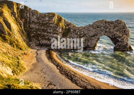 Abendsonne über Durdle Door. Stockfoto