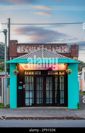 Kitti's Thai Restaurant befindet sich in einer ehemaligen Metzgerei in Ettalong an der New South Wales, Central Coast of Australia Stockfoto