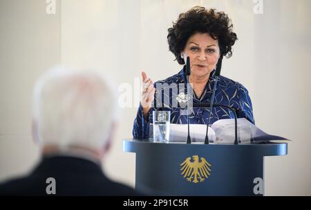 Berlin, Deutschland. 10. März 2023. Sonja Lahnstein, Vorsitzende der Deutschen Freunde der Universität Haifa, spricht anlässlich des 50. Jahrestags der Gründung der israelischen Universität auf Einladung des deutschen Präsidenten und der deutschen Freunde der Universität Haifa im Schloss Bellevue. Mit mehr als 18.000 Studenten ist die Universität von Haifa Israels drittgrößte Universität. Juden und Nichtjuden studieren dort zusammen in einer Atmosphäre der Toleranz und des gegenseitigen Respekts. Kredit: Bernd von Jutrczenka/dpa/Alamy Live News Stockfoto