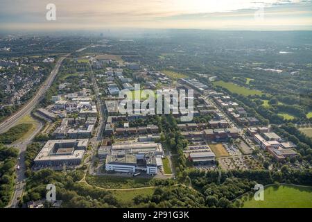 Luftaufnahme der Technischen Universität Dortmund und der Fachhochschule Dortmund im Stadtteil Eichlinghofen im Ruhrgebiet, Nord-RHI Stockfoto