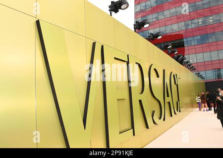 West Hollywood, Kalifornien, USA. 09. März 2023. Atmosphäre bei der Versace FW23 Show im Pacific Design Center am 09. März 2023 in West Hollywood, Kalifornien. Kredit: Jeffrey Mayer/Jtm Photos/Media Punch/Alamy Live News Stockfoto