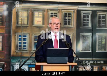 Bernd Koch, Vorstandsvorsitzender der DB Station&Service AG beim Pressetermin zum offiziellen Baubeginn der Bauarbeiten zur Modernisierung des Bahnhofs Stockfoto