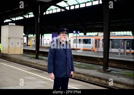 Der Reichsbahn Historiker Oliver Rettig beim Pressetermin zum offiziellen Baubeginn der Bauarbeiten zur Modernisierung der Bahnhofshalle über den Bahn Stockfoto