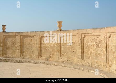 Noto ist die Hauptstadt des sizilianischen Barocks mit seinen goldenen Meisterwerken aus Stein, Palästen voller Basreliefs, Kirchen wie die Madonna del Carmine Stockfoto