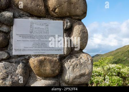 Rimutaka überquert das Gedenkgebäude auf dem Gipfel des Rimutaka Pass (Remutaka). Sie markieren neuseeländische Soldaten, die über den Hügel marschierten, um in den Krieg zu ziehen, den Ersten Weltkrieg Stockfoto