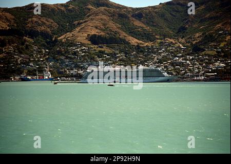 Der Kreuzfahrtschiff „Wikingermars“ liegt im Hafen von Lyttelton, einem Hafen auf der Halbinsel Banks auf der Südinsel von Neuseeland. Stockfoto