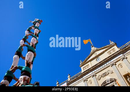 Casors de Vilafranca.'Castellers' Gebäude menschlicher Turm, eine katalanische Tradition. Festa de Santa Tecla, Stadtfestival. Placa de la Font. Tarragona, Spanien Stockfoto