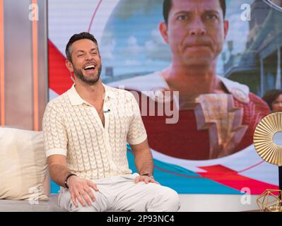 Miami, Vereinigte Staaten Von Amerika. 09. März 2023. MIAMI, FL-MÄRZ 10: Schauspieler Zachary Levi wird während der Despierta America Morgenshow am 10. März 2023 in Miami, Florida, gesehen. (Foto: Alberto E. Tamargo/Sipa USA) Guthaben: SIPA USA/Alamy Live News Stockfoto