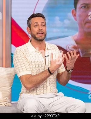 Miami, Vereinigte Staaten Von Amerika. 09. März 2023. MIAMI, FL-MÄRZ 10: Schauspieler Zachary Levi wird während der Despierta America Morgenshow am 10. März 2023 in Miami, Florida, gesehen. (Foto: Alberto E. Tamargo/Sipa USA) Guthaben: SIPA USA/Alamy Live News Stockfoto