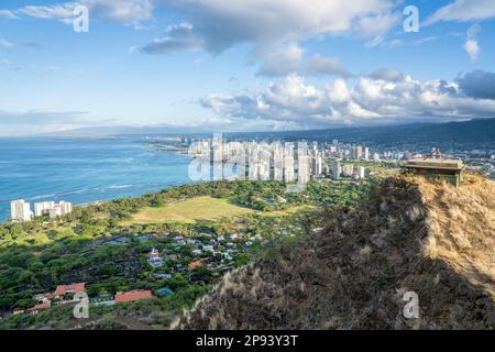 Blick auf Honolulu von Diamond Head, Honolulu, Hawaii, USA, Polynesien, Ozeanien Stockfoto