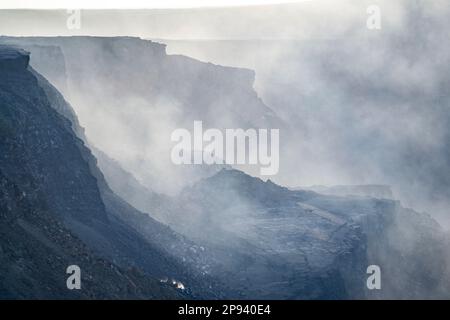 Blick auf die Caldera von Kilauea, Hawai'i Volcanoes National Park, Big Island, Hawaii, USA, Polynesien, Ozeanien Stockfoto