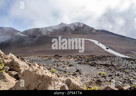 Blick auf Haleakala Summit Road, Haleakala National Park, Maui, Hawaii, USA, Polynesien, Ozeanien Stockfoto