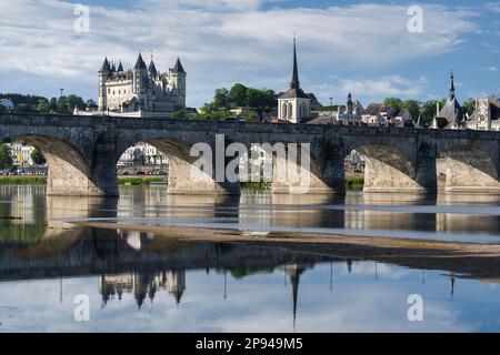 Pont Cessart über der Loire, Saumur, Val de la Loire, Frankreich Stockfoto