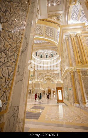 ABU DHABI, VAE. 20. Oktober 2022. Blick von innen auf Qasr Al-Watan, den Präsidentenpalast in Abu Dhabi, Vereinigte Arabische Emirate. Kredit: Ant Palmer/Alamy Stockfoto