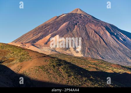 Blick auf den Teide von der Bergstraße TF-24, Teide-Nationalpark, Teneriffa, Kanarische Inseln, Spanien Stockfoto