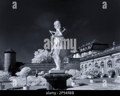 Europa, Deutschland, Hessen, Mittelhessen, Taunus, Weilburg, Renaissanceschloss, Burggarten, Lurenbläser vor der unteren Orangerie Stockfoto