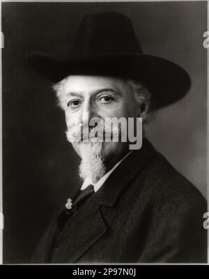 1911 Ca , Chicago , USA : Colonel William Frederick CODY , bekannt als BUFFALO BILL ( Scott , IA 1846 - Denver , CO 1917 ) bei der Last Times of WILD WEST SHOW . Foto von Moffett , Hicago - Epopea del Selvaggio WEST - Cowboy - Cow-boy - cappello - Hut - Uomo anziano vecchio - älterer Mann - Baffi - barba bianca - Weißbart - Schnurrbart - - - ---- Archivio GBB Stockfoto