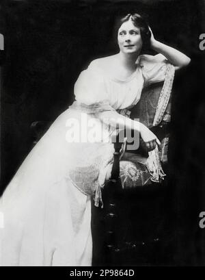 ISADORA DUNCAN ( San Francisco 1878 - Nizza , Frankreich 1927 ) , Gründer von Free Dance , verheiratet mit dem russischen schwulen Dichter Sergei Esenin , Liebhaber des Theaterregisseurs Gordon Craig - TANZ - DANZA - Ballerina - rivoluzionaria - Avanguardia - Avantgarde - DANZA LIBERA - BALLETTO - TEATRO - BALLERINA - TÄNZER - DIVA - DIVINA - AVANGUARDIA - THEATER - Theater - Theaterviertel - sedia - Stuhl - Archivio GBB Stockfoto