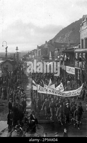 Armistice Day Parade am Ende des Ersten Weltkriegs, Greymouth, Westland, Neuseeland, 1918 Stockfoto