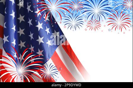 4. juli - Unabhängigkeitstag der USA. Amerikanische Nationalflagge und Feuerwerk auf weißem Hintergrund, Platz für Design Stockfoto