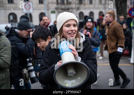 03.03.2023, Berlin, Deutschland, Europa - unter der Leitung der deutschen Klimaschutzaktivistin Luisa Neubauer nehmen Jugendliche an Freitagen an zukünftigen Protesten Teil. Stockfoto