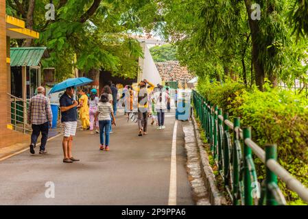 Mysore Zoo Karnataka Indien- September 1 2022 Touristen besuchen den Mysore Zoo, um die Tiere und Vögel zu sehen, die in Karnataka Indien ausgestellt sind Stockfoto