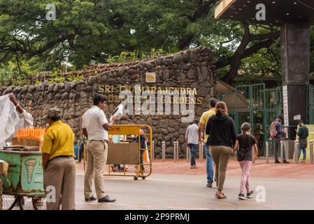 Mysore Zoo Karnataka Indien- September 1 2022 Touristen besuchen den Mysore Zoo, um die Tiere und Vögel zu sehen, die in Karnataka Indien ausgestellt sind Stockfoto