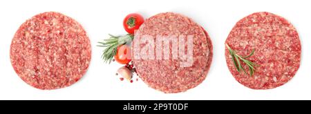 Set mit frischen, rohen Burgerpasteten auf weißem Hintergrund, Draufsicht. Bannerdesign Stockfoto