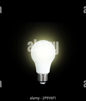 LED-Glühlampe auf schwarzem Hintergrund, energiesparend, Idea-Konzept Stockfoto