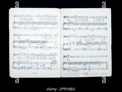 Vintage-Noten 'Lilac. Komposition 21, Nr. 5. Für Stimme und Klavier." Von Sergei Rachmaninoff, UdSSR, 1936. Stockfoto