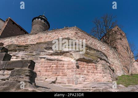 Blick auf die Burgerbefreiung und den Sinwell-Turm von Kaiserburg, Nürnberg, Zentralfrankreich, Bayern, Deutschland Stockfoto