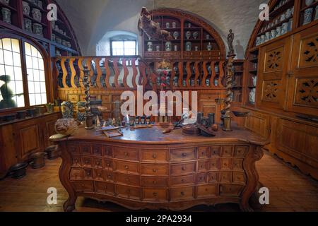 Deutsches Pharmazie-Museum im Inneren des Heidelberger Schlosses - Heidelberg Stockfoto