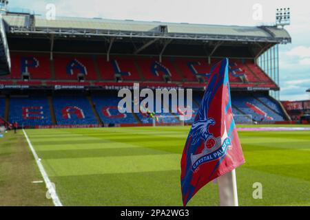 Selhurst Park, Selhurst, London, Großbritannien. 11. März 2023. Premier League Fußball, Crystal Palace gegen Manchester City; Eckflagge Credit: Action Plus Sports/Alamy Live News Stockfoto