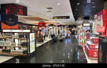 Zollfreies Einkaufen am Flughafen Gran Canaria Stockfoto